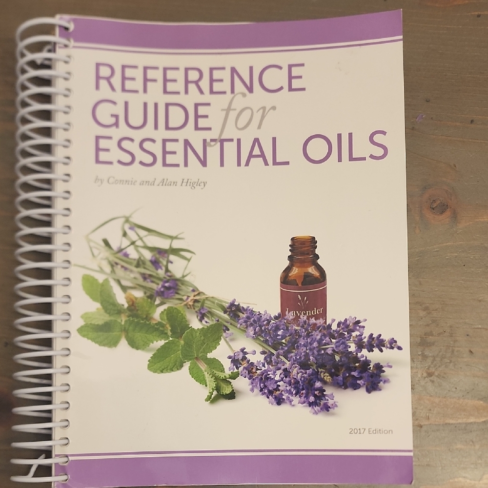 Essential Oils Desk Reference Guide Spiral Bound